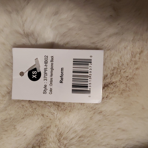 Koi Lite Reform Ombre Herringbone Scrub Top - Picture 6 of 6